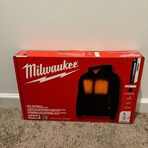 Milwaukee Women’s M12 Heated Hoodie Kit